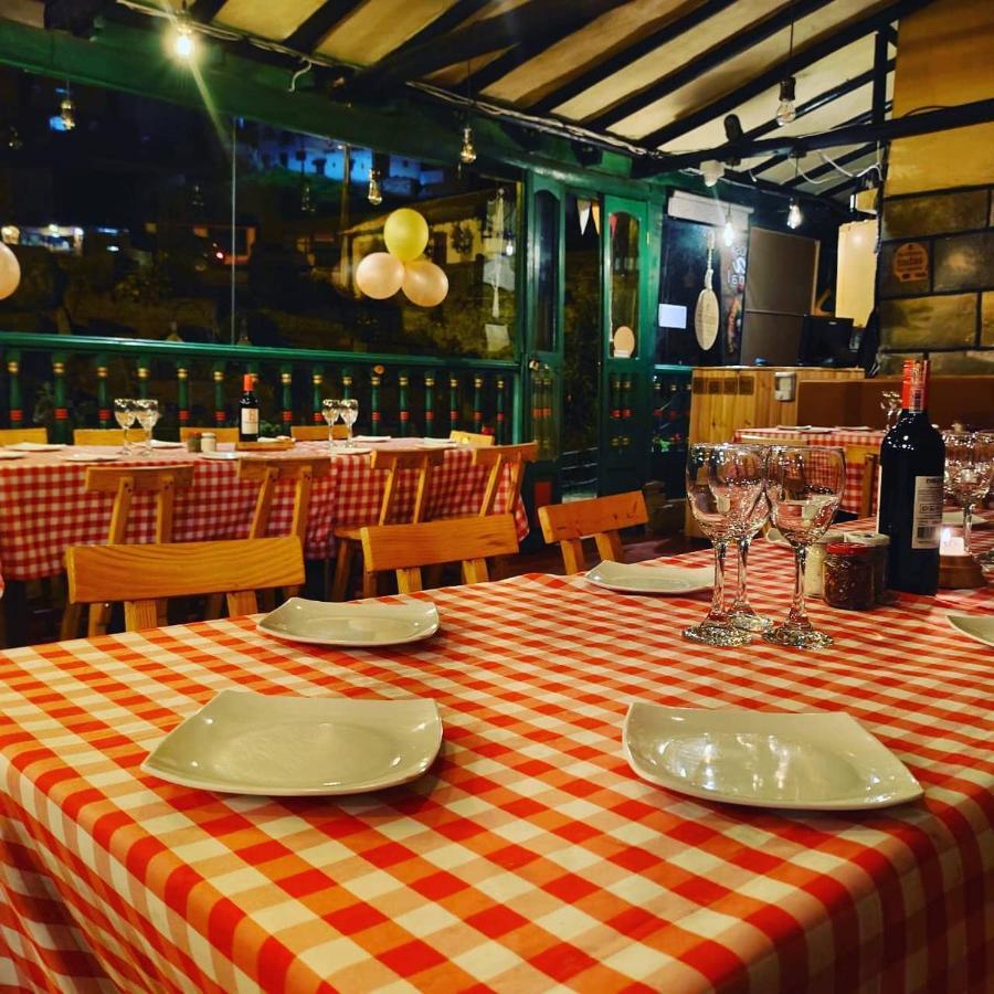 מונגי Hotel Calicanto Real Cafe Museo מראה חיצוני תמונה