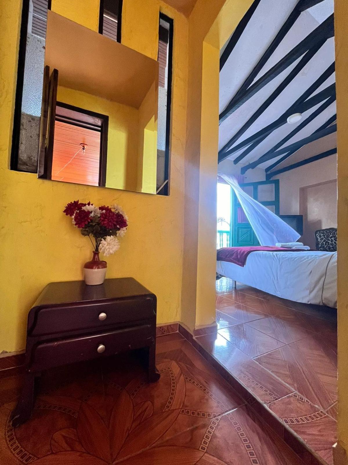 מונגי Hotel Calicanto Real Cafe Museo מראה חיצוני תמונה