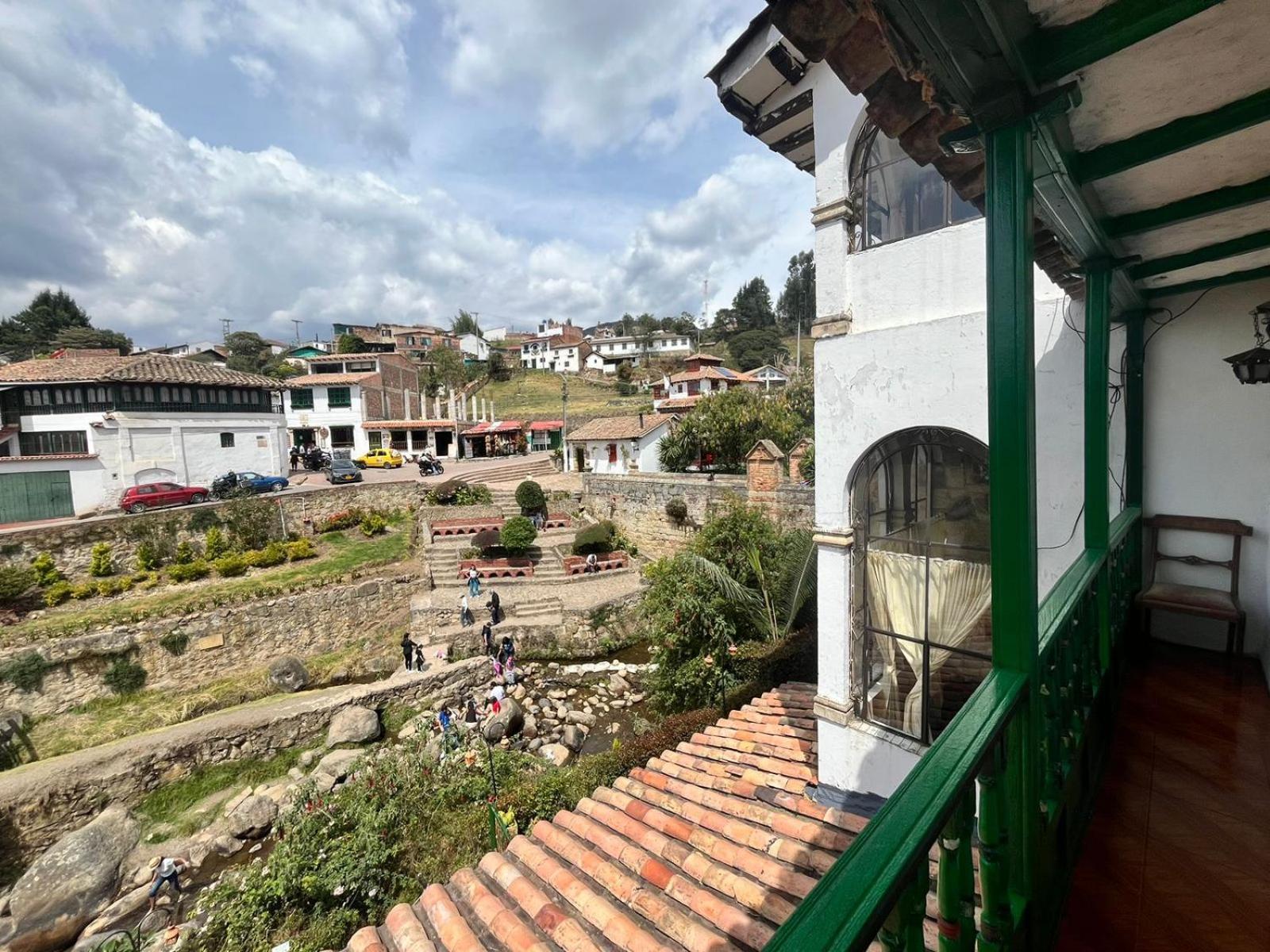 מונגי Hotel Calicanto Real Cafe Museo מראה חיצוני תמונה
