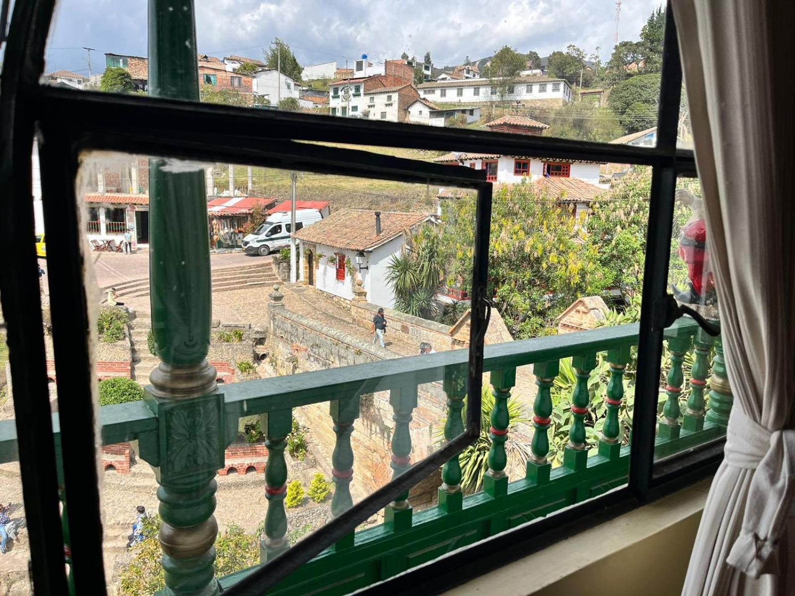 מונגי Hotel Calicanto Real Cafe Museo מראה חיצוני תמונה